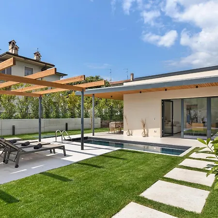 Villa Luma With Private Pool