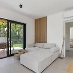 Luma With Private Pool