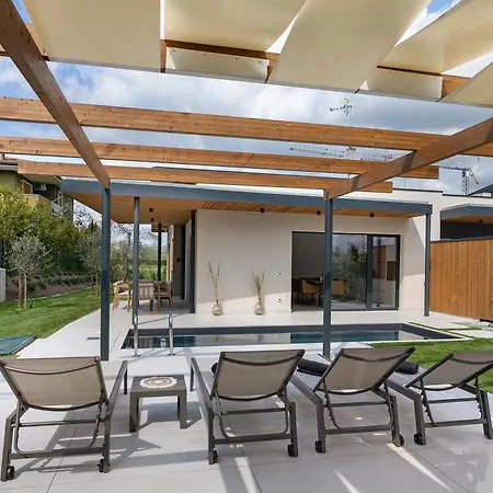 Villa Luma With Private Pool
