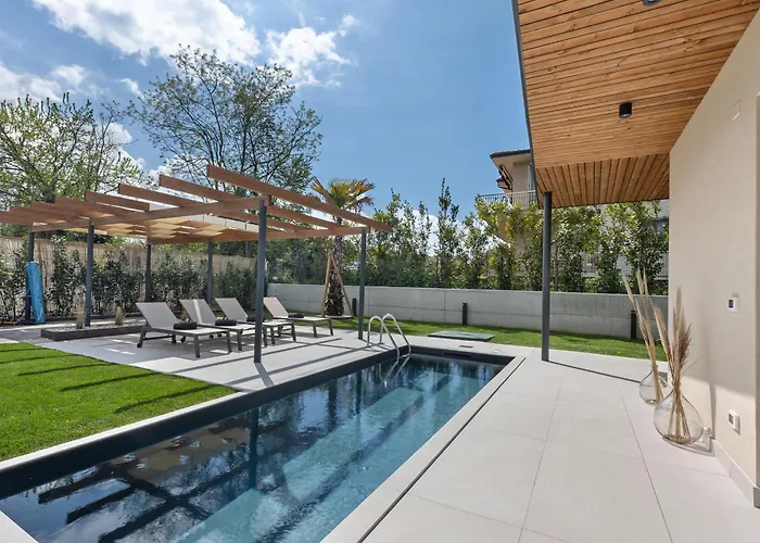 Willa Luma With Private Pool *