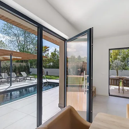 Willa Luma With Private Pool
