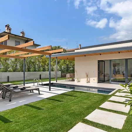 Luma With Private Pool * Lazise